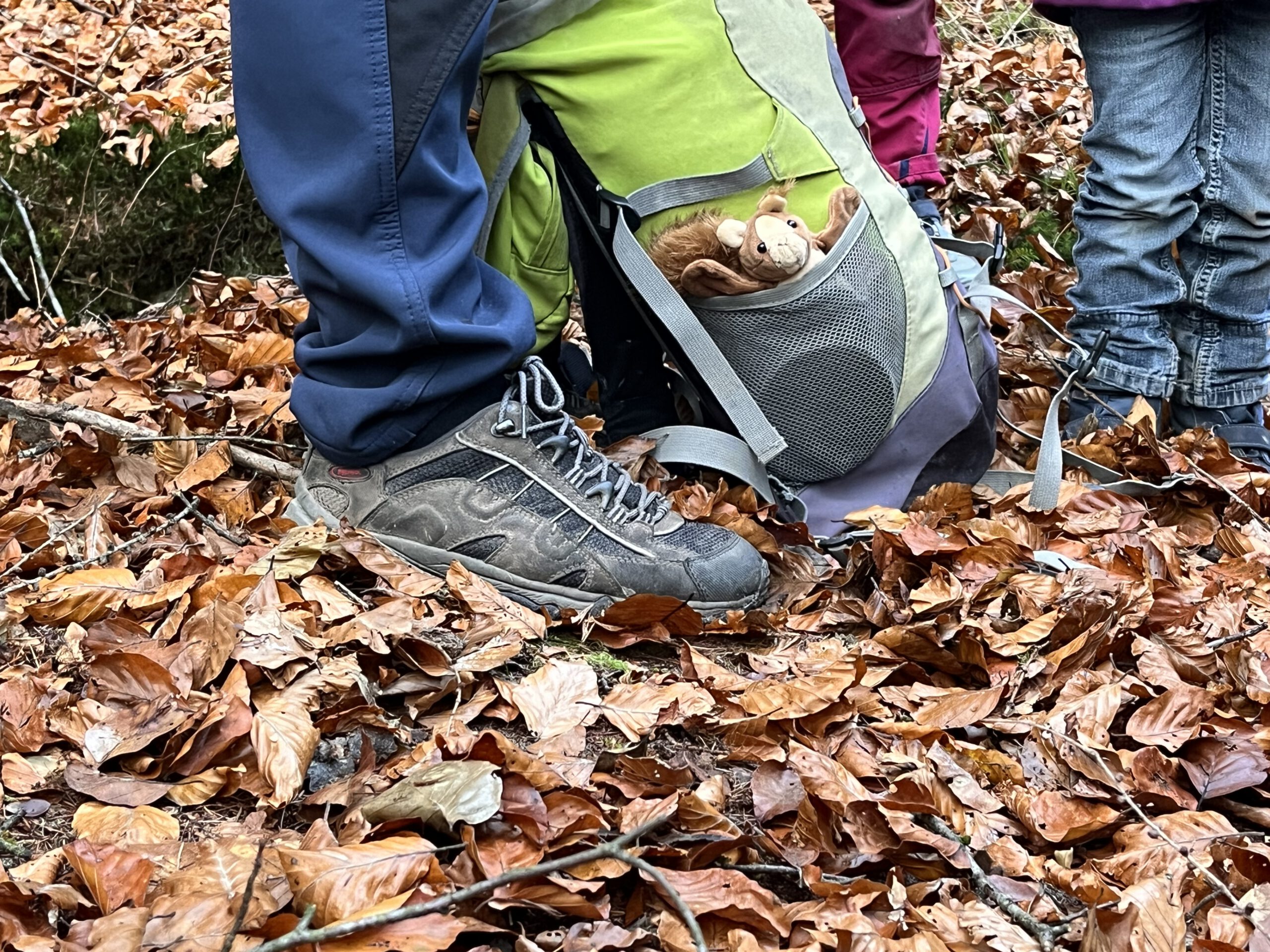 Abenteurer im Herbstwald am Samstag auf der Freizeit